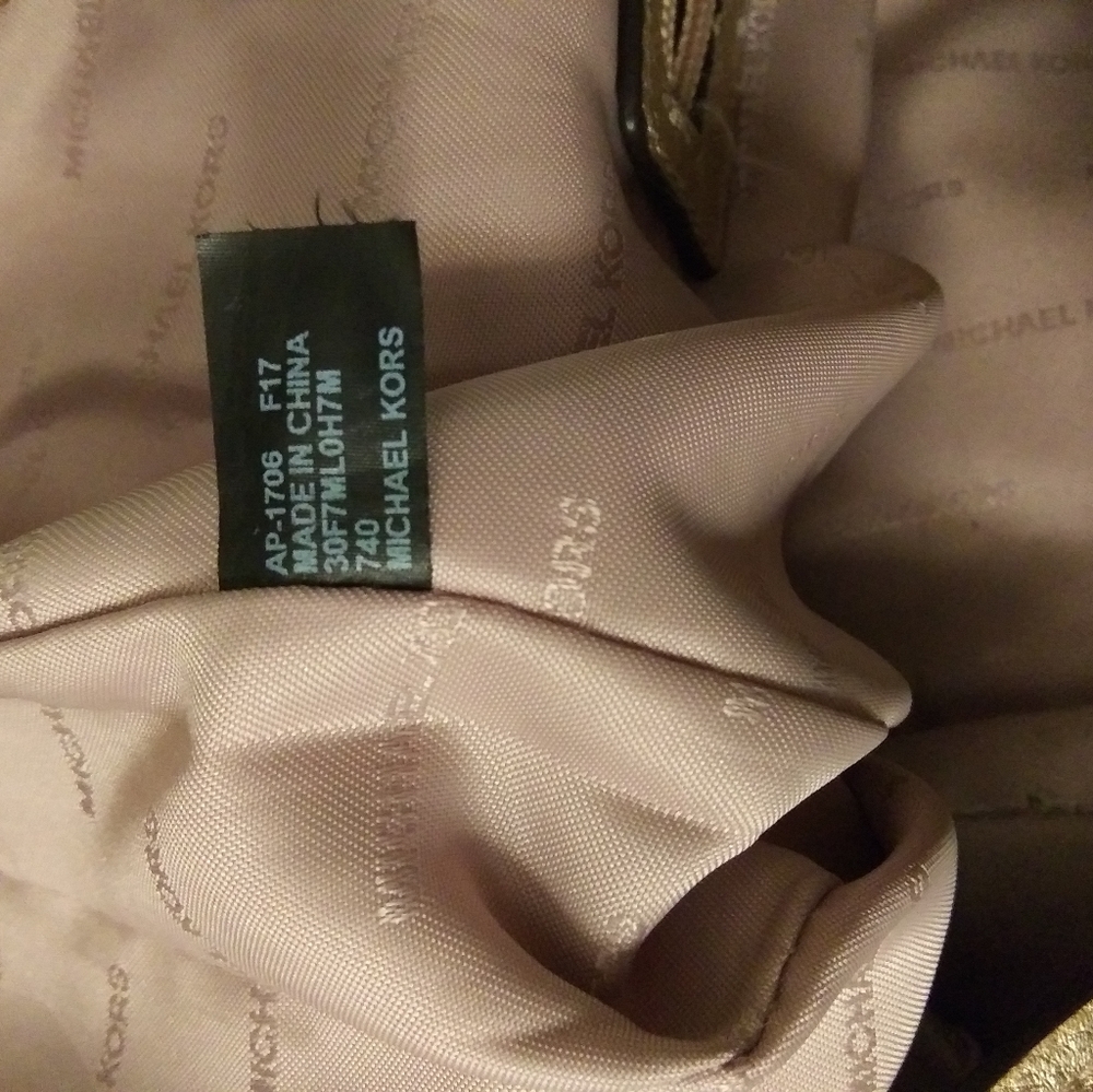 Large Gold Michael Kors Hobo Bag with Storage Bag - Picture 4 of 14